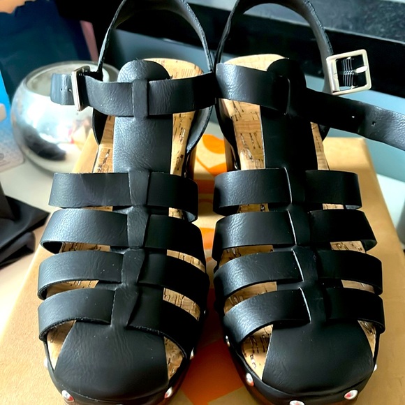 Korks Whitney show - Picture 1 of 4